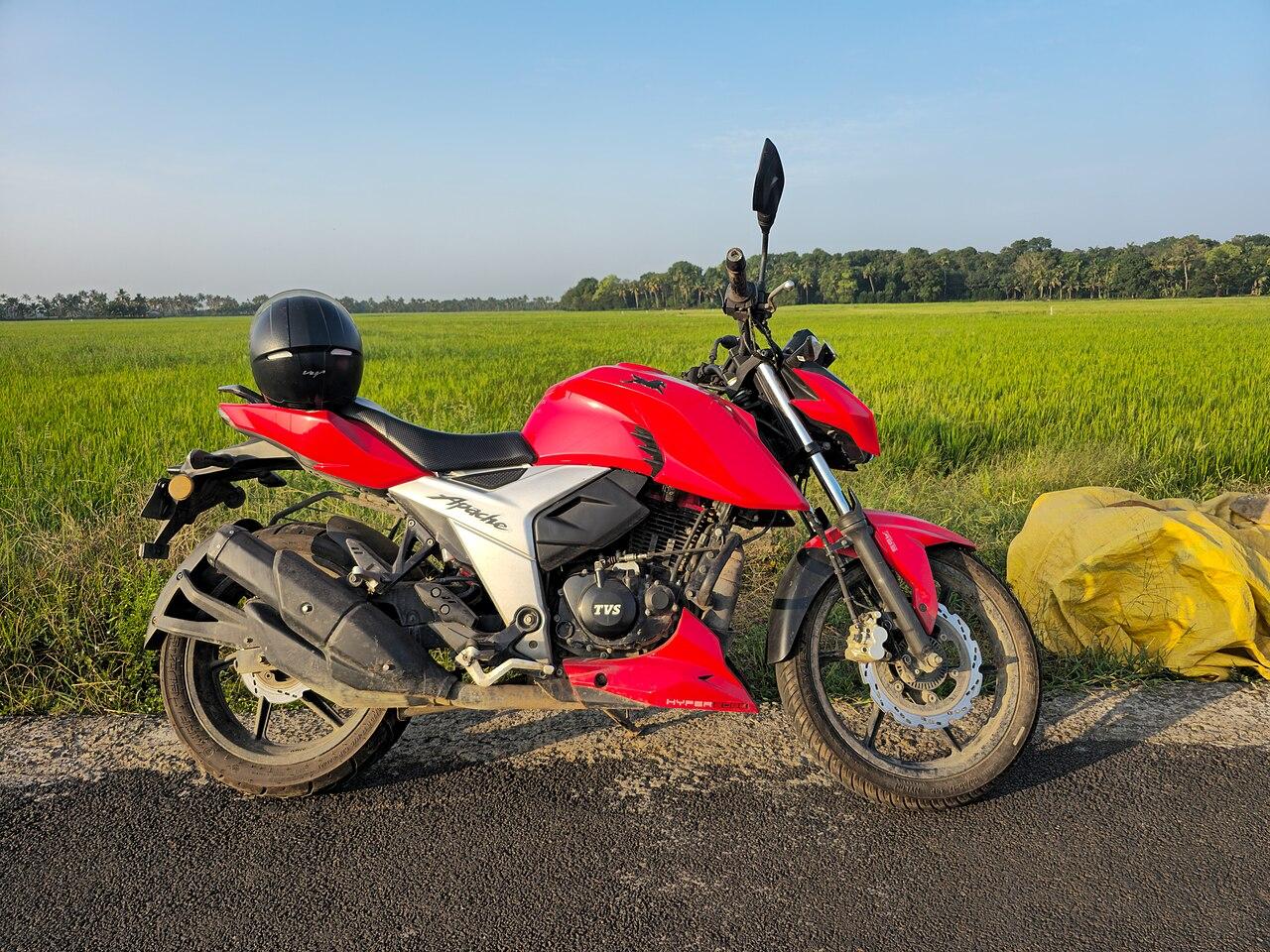 TVS Apache RTR 160 4V — photo 2