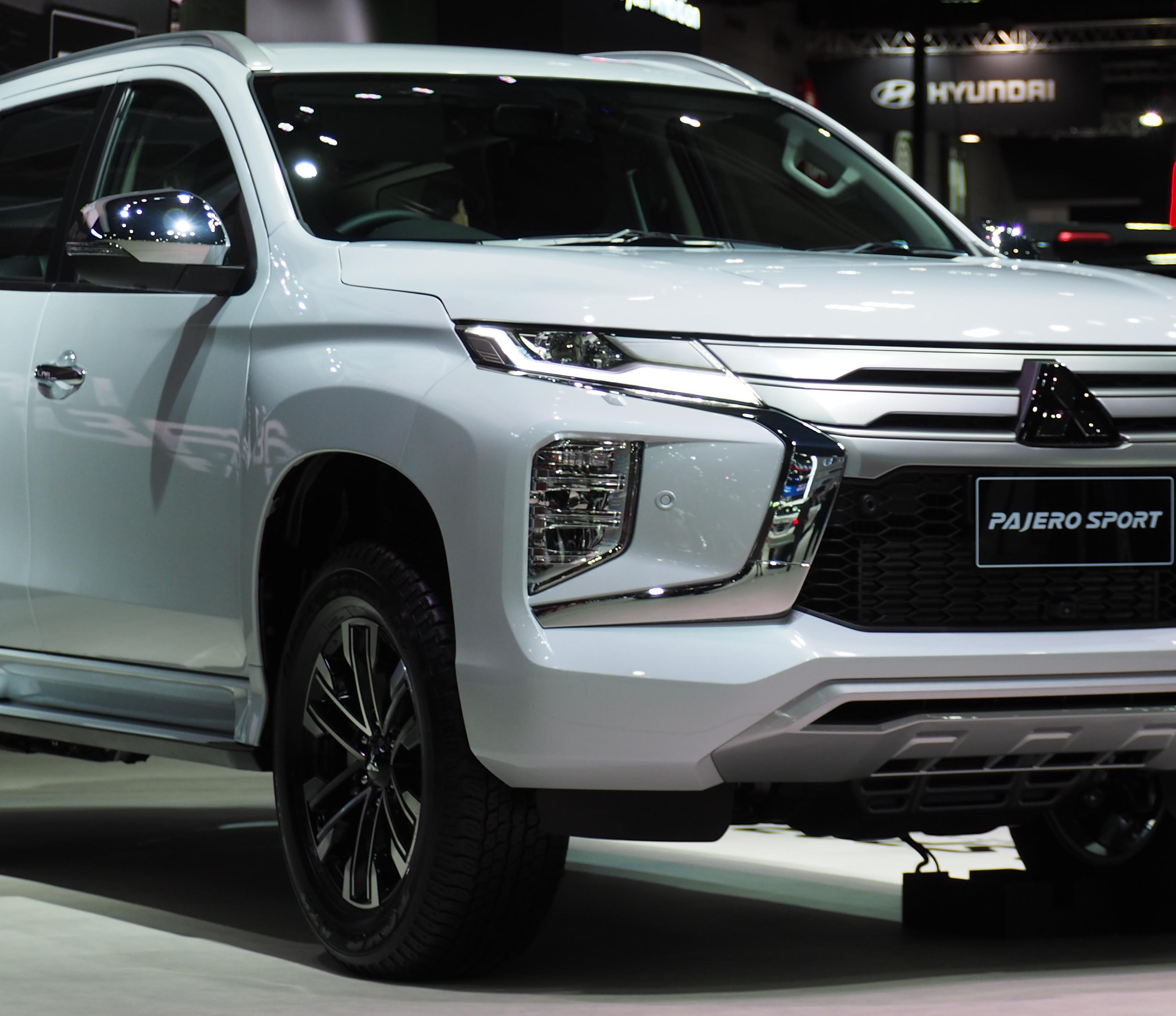 Mitsubishi Pajero Sport — photo 2