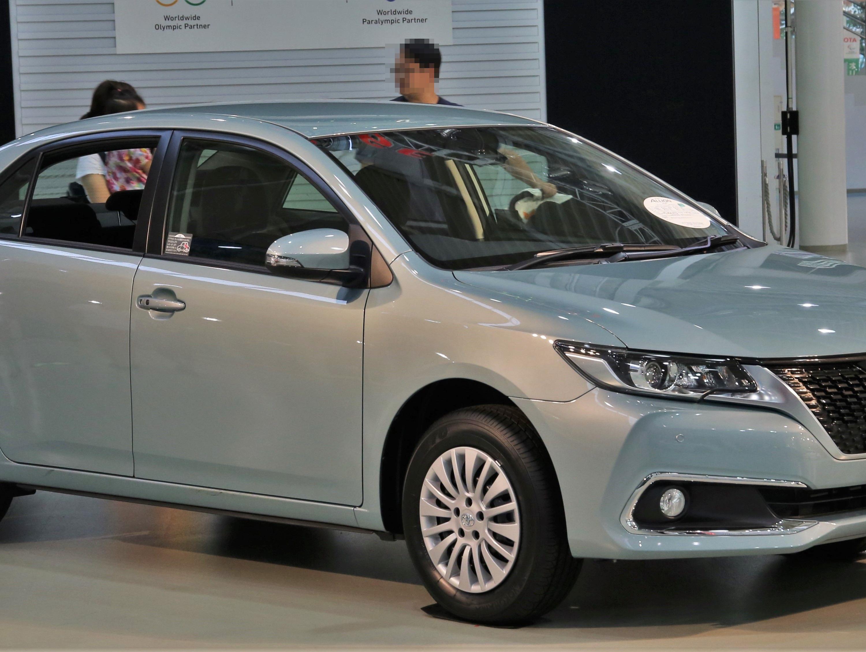 Toyota Allion — photo 2